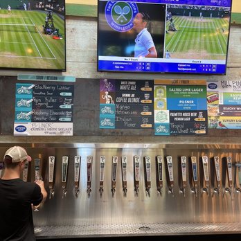 Palmetto Brewing Co - Bartender at work - Breweries Near Me - Charleston, South Carolina Palmetto Brewing Co - Bartender at work - Breweries Near Me - Charleston, South Carolina