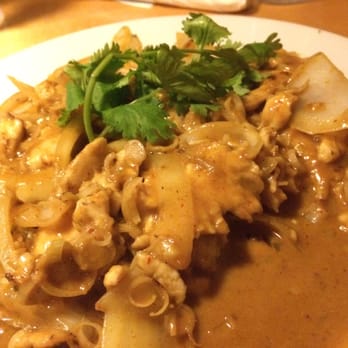 Lemongrass - Spicy lemongrass chicken - Thai Near Me - Charlottesville, Virginia