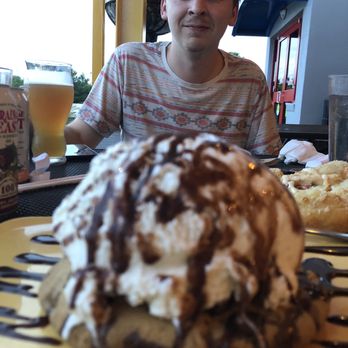 Mellow Mushroom Florence - Chocolate Chip Cookie and ice cream - Pizza Near Me - Florence, South Carolina Mellow Mushroom Florence - Chocolate Chip Cookie and ice cream - Pizza Near Me - Florence, South Carolina