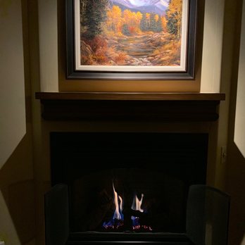 Tivoli Lodge - Fireplace in the room is standard. Great for post skiing! - Hotels Near Me - Vail, Colorado Tivoli Lodge - Fireplace in the room is standard. Great for post skiing! - Hotels Near Me - Vail, Colorado