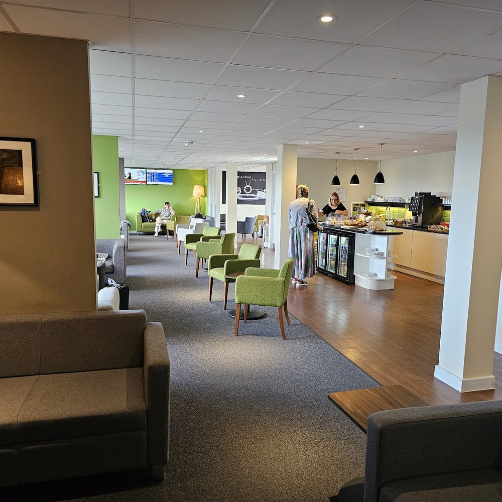 Exeter & Devon Airport - The Executive Lounge - Airports Near Me