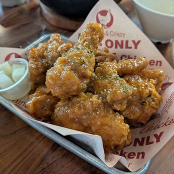 Pelicana Chicken - Half order of crispy chicken in garlic sauce. - Chicken Wings Near Me - Buena Park, California