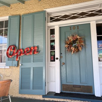 Trinity House Cafe & Market - Entrance door - Cafes Near Me - Leesburg, Virginia Trinity House Cafe & Market - Entrance door - Cafes Near Me - Leesburg, Virginia