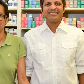 Ottway Herbs & Vitamins - a man and a woman in a pharmacy store - Health Markets Near Me - Toronto, Ontario Ottway Herbs & Vitamins - a man and a woman in a pharmacy store - Health Markets Near Me - Toronto, Ontario