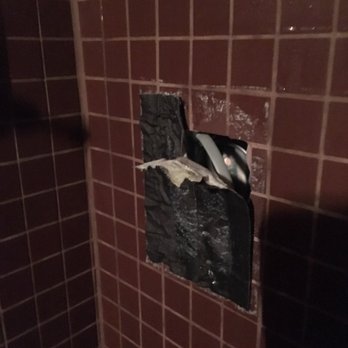 Mojave Sands Motel - Safety Hazzard? This was in the shower and I paid $320 a night - Hotels Near Me - Joshua Tree, California Mojave Sands Motel - Safety Hazzard? This was in the shower and I paid $320 a night - Hotels Near Me - Joshua Tree, California