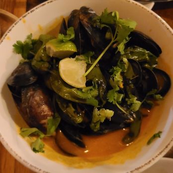 Hickory & Ash - P.E.I. Mussels - pass on these! - Steakhouses Near Me - Broomfield, Colorado Hickory & Ash - P.E.I. Mussels - pass on these! - Steakhouses Near Me - Broomfield, Colorado