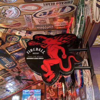 Red Door Saloon - Grabbing a beer - Bars Near Me - Nashville, Tennessee