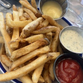 Swift Tavern - FRENCH FRIES - Bars Near Me - Chicago, Illinois