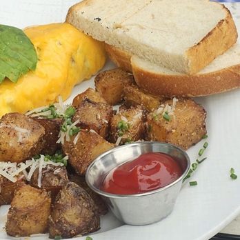 Lighthouse Cafe - Avocado Omelette - Breakfast & Brunch Near Me - San Pedro, California Lighthouse Cafe - Avocado Omelette - Breakfast & Brunch Near Me - San Pedro, California