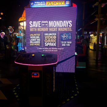 Main Event Orlando - Pac Man - Arcades Near Me - Orlando, Florida