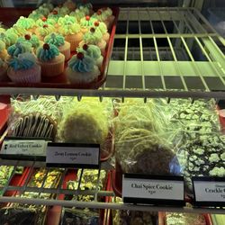 City Bagels And Bakery - Cupcakes and cookies