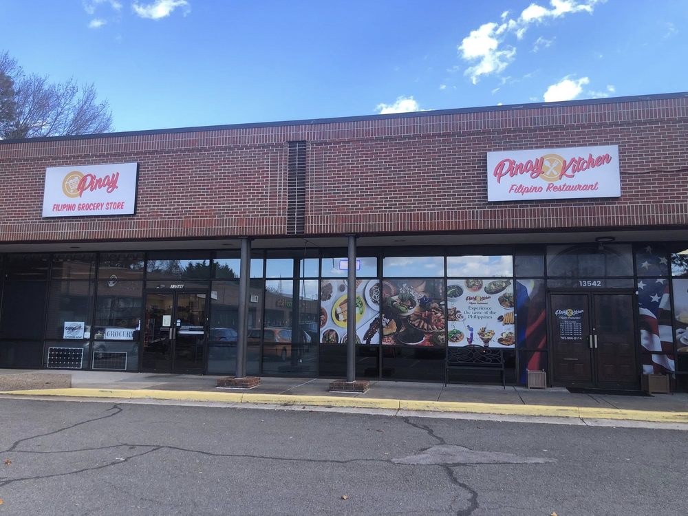 Pinay Collectibles Logo