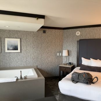 Silver Legacy Reno - A Caesars Rewards Destination - The room - Casinos Near Me - Reno, Nevada Silver Legacy Reno - A Caesars Rewards Destination - The room - Casinos Near Me - Reno, Nevada