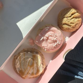 Crumbl - UNLV - Bakeries Near Me - Las Vegas, Nevada Crumbl - UNLV - Bakeries Near Me - Las Vegas, Nevada
