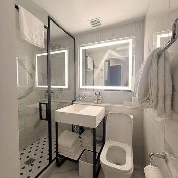 Omni Parker House - Bathroom - Hotels Near Me - Boston, Massachusetts Omni Parker House - Bathroom - Hotels Near Me - Boston, Massachusetts