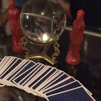 Psychic Prediction - Crystal ball in tarot card reading - Psychics Near Me - Gresham, Oregon