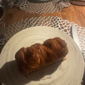 The Guest House - Bread - New American Near Me - Scottsdale, Arizona