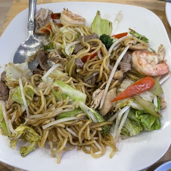 Bua Siam - Mixed Chow Mein - Thai Near Me - North Hollywood, California