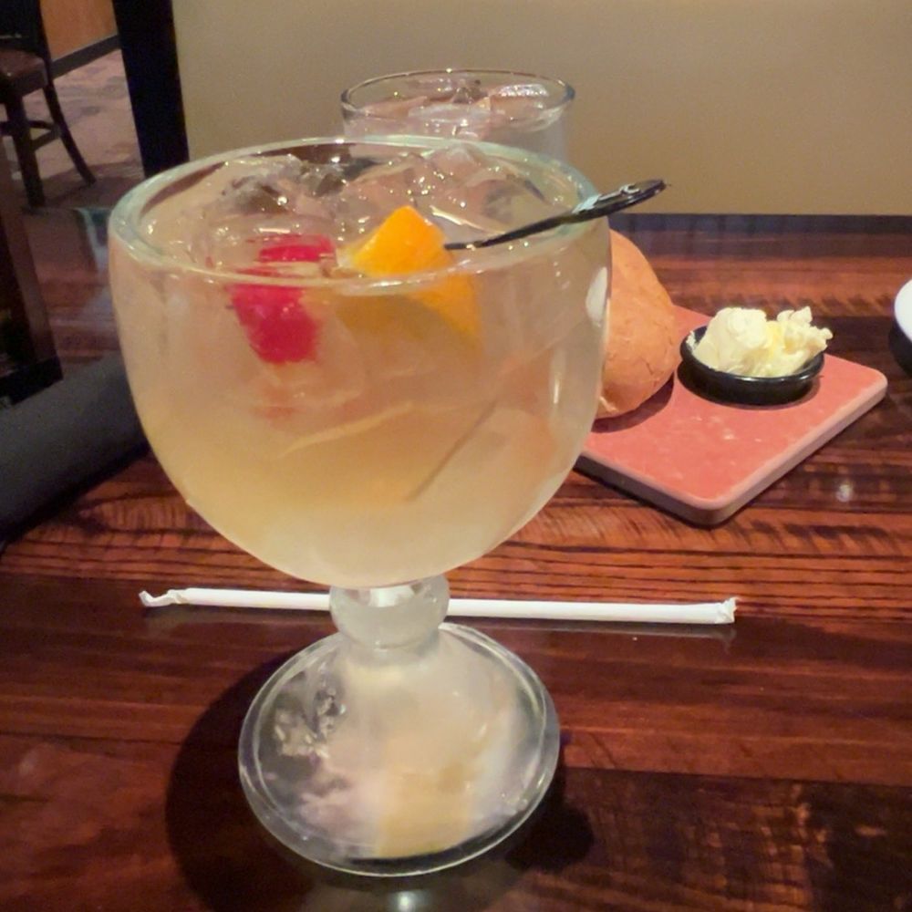 Peach sangria Peach sangria