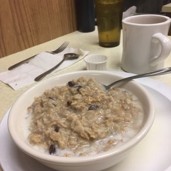 The Curve - Oatmeal with raisins and brown sugar - Diners Near Me - Madison, Wisconsin