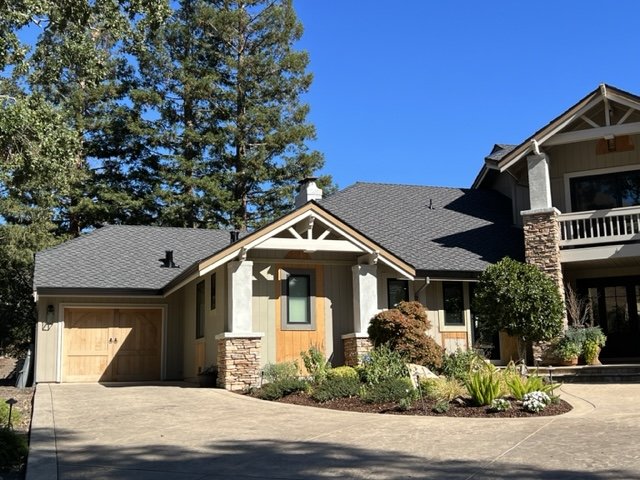 Slide of A. Mendoza Roofing
