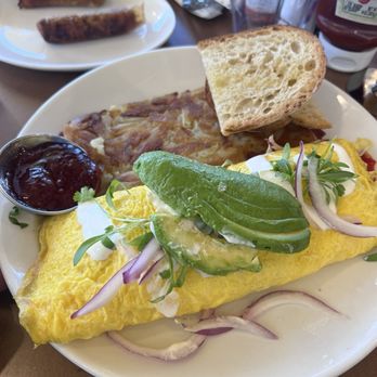 Poached Kitchen - Chile verde omelette - Breakfast & Brunch Near Me - Whittier, California Poached Kitchen - Chile verde omelette - Breakfast & Brunch Near Me - Whittier, California