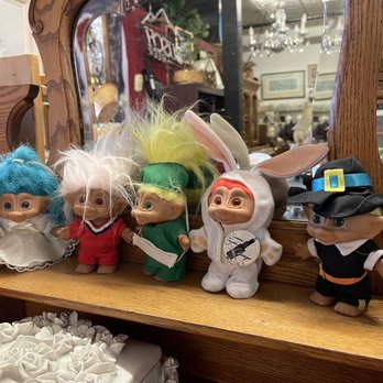 Helen's Antiques - Antiques Near Me - Covina, California