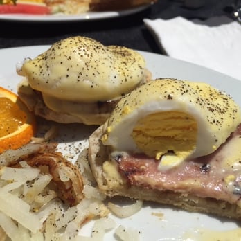the Eldo - Stay away from the eggs benedict...hard boiled yokes and came out cold from sitting around. - Sports Bars Near Me - Long Beach, California