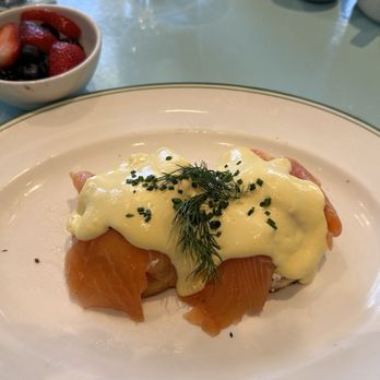 Sadelle's - Salmon Benedict - Breakfast & Brunch Near Me - Las Vegas, Nevada Sadelle's - Salmon Benedict - Breakfast & Brunch Near Me - Las Vegas, Nevada