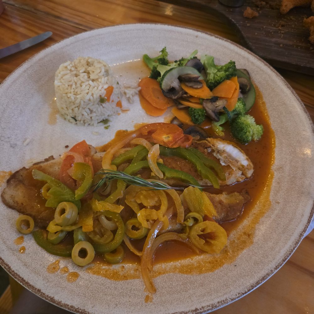Four Tunas Fish & Bar - Oceanside - SeaBsss e tree no beans - Bars Near Me - Oceanside, California