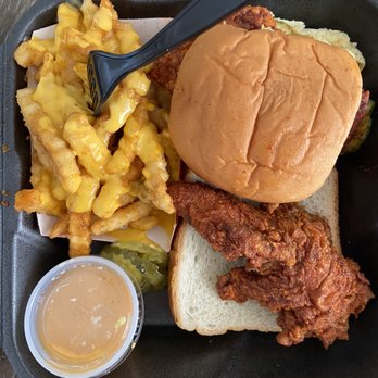 Dave's Hot Chicken - #Dave's #3 1 Tender & 1 Slider w/ cheese fries - Halal Near Me - Webster, Texas Dave's Hot Chicken - #Dave's #3 1 Tender & 1 Slider w/ cheese fries - Halal Near Me - Webster, Texas