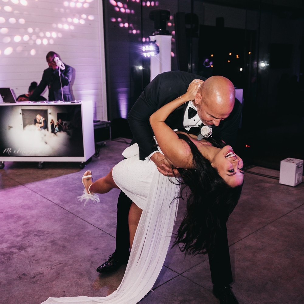 Platinum Ent - DJ booth with pictures updating in real time - DJs Near Me - Birmingham, Alabama Platinum Ent - DJ booth with pictures updating in real time - DJs Near Me - Birmingham, Alabama
