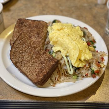 Mukilteo's Speedway Cafe - Veggie hash - American Near Me - Mukilteo, Washington