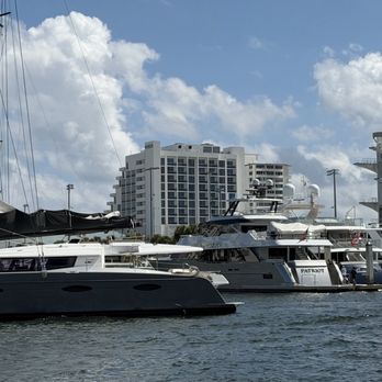 Riverfront Cruises - Boating Near Me - Ft Lauderdale, Florida Riverfront Cruises - Boating Near Me - Ft Lauderdale, Florida