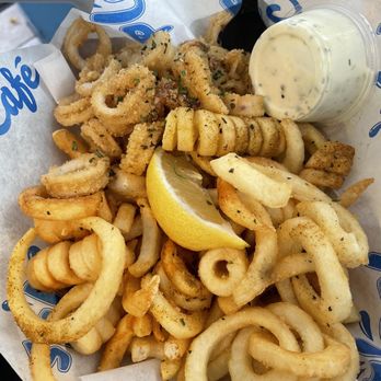 Splash Cafe - Calamari and Chips - American Near Me - Pismo Beach, California