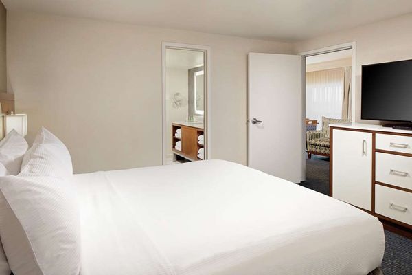 DoubleTree by Hilton Hotel South Bend by null