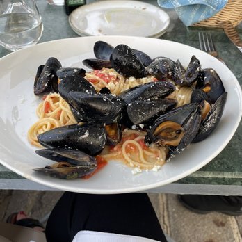 Restaurant Auras - Spaghetti with mussels and pecorino cheese - Restaurants Near Me - Ischia, NA