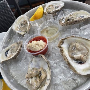 Gladstone's - Fresh Oysters - Seafood Near Me - Long Beach, California Gladstone's - Fresh Oysters - Seafood Near Me - Long Beach, California
