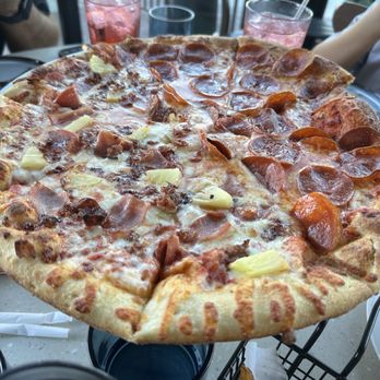 Glasshouzz - Half pepperoni & half Hawaiian - Pizza Near Me - Livermore, California Glasshouzz - Half pepperoni & half Hawaiian - Pizza Near Me - Livermore, California