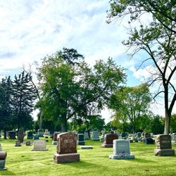 Woodlawn Cemetery