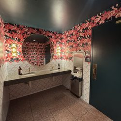 TASTE! Craft Eatery - San Luis Obispo - Bathroom Totally California