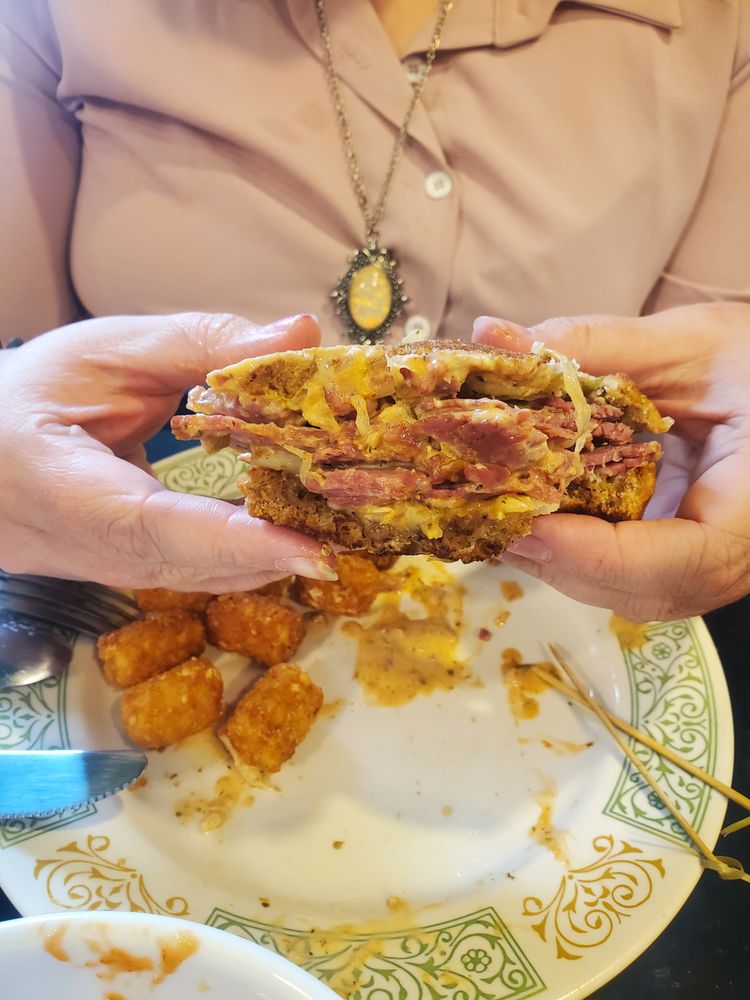Food from Hollywood Eats Restaurant