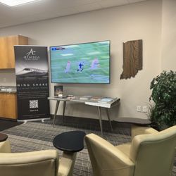 Jet Access - Comfy waiting area
