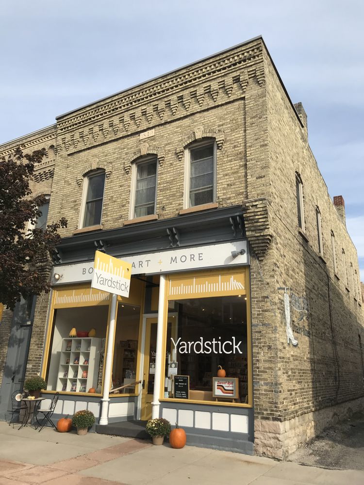 YARDSTICK BOOKS Updated July 2024 317 Steele St, Algoma, Wisconsin