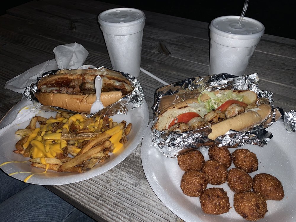 THE DOG HOUSE AND MORE 146 Photos & 154 Reviews 106 N US Hwy 41, Ruskin, Florida Hot Dogs