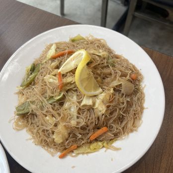 Kain Tayo - Pancit - Pan Asian Near Me - St. Louis, Missouri Kain Tayo - Pancit - Pan Asian Near Me - St. Louis, Missouri