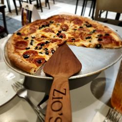 Zio's By Giancarlo - PEPPERONI Black Olives and Onions Pizza - GREAT Stuff!