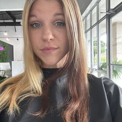 Glam Salon
