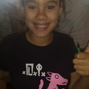 Pita Jungle - Our server Gino made Roxy a happy, happy little girl! - Vegetarian Near Me - Glendale, Arizona