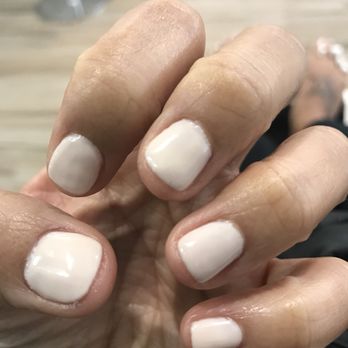Roxy Nail Bar - Look at how uneven the layers are - Nail Salons Near Me - Orange, California Roxy Nail Bar - Look at how uneven the layers are - Nail Salons Near Me - Orange, California